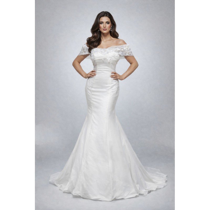 Ivory A-line Wedding gown